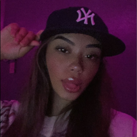 Meet your Posher, Destiny - Picture 1 of 1